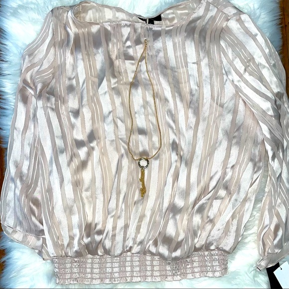 BCX_ Shadow-striped smocked hem top & Necklace - Picture 5 of 5